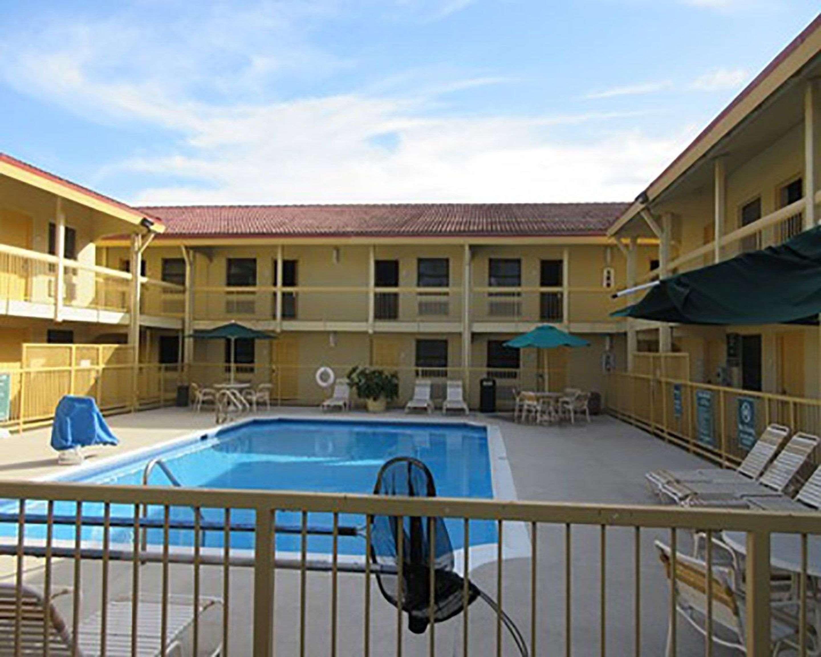 Quality Inn Harlingen Exterior photo